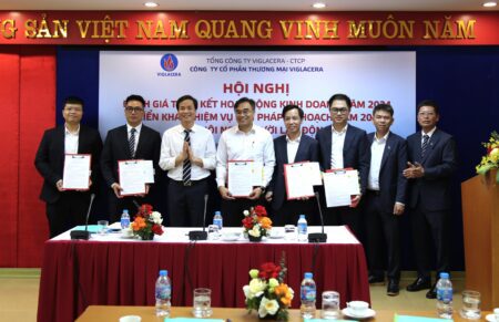 Ký kết giao nhận mục tiêu