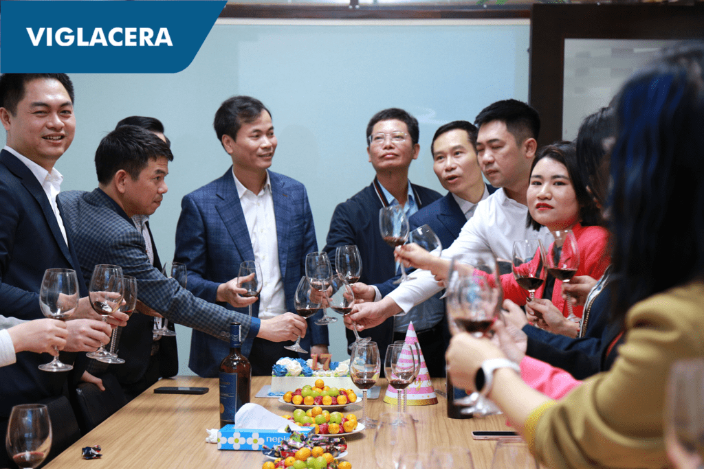 Q.Tổng Giám đốc phát biểu tại Lễ kỷ niệm 17 năm thành lập Công ty Cổ phần Thương mại Viglacera