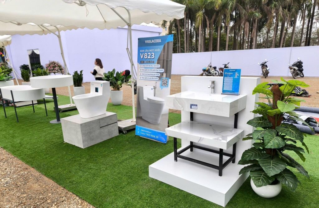 Khu trưng bày thiết bị vệ sinh Viglacera tại Lễ khởi công dự án nhà ở xã hội Thăng Long Green City
